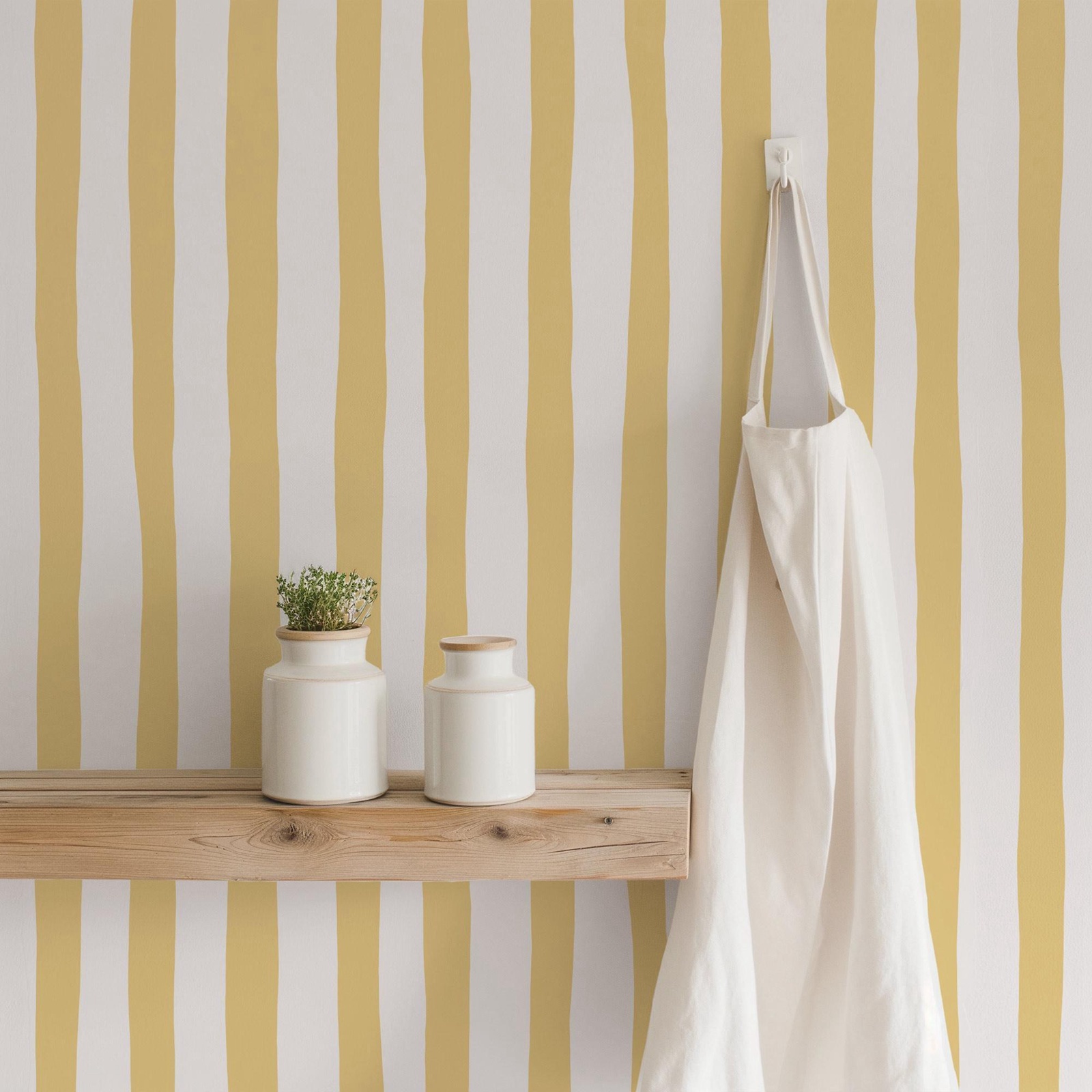 Sunshine Yellow Wobbly Stripes – Baby Nursery Peel And Stick Wallpaper Bewertung und Preis